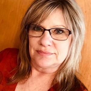 Meet your Posher, Carolyn